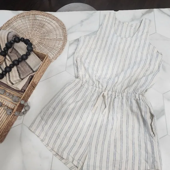 [ Albion] womens size M, striped linen romper with cinch waist/ tie