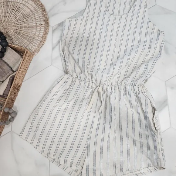 [ Albion] womens size M, striped linen romper with cinch waist/ tie
