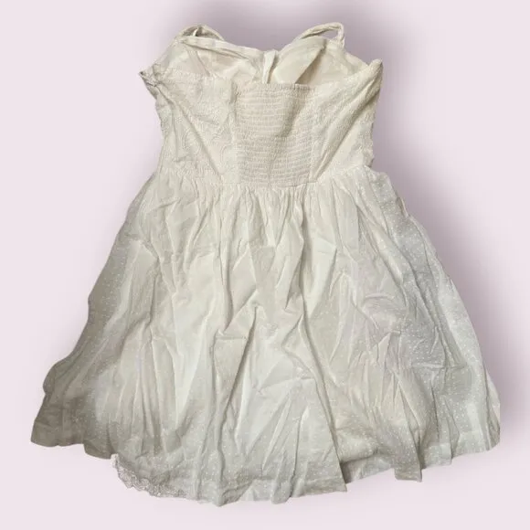 🤍 BETSEY JOHNSON White Eyelet Cotton Halter Dress | Size 12 | Retro Style 🤍