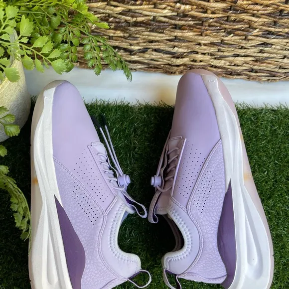 - CLOVE  LAVANDER WOMEN NURSE SHOES SIZE  8.5 BRAND  MENS NEW 7