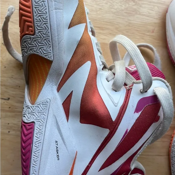 ✅ Moolah Kicks Women Triple Double Basketball Shoes 8.5 USED.