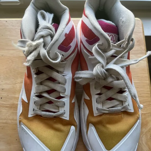 ✅ Moolah Kicks Women Triple Double Basketball Shoes 8.5 USED.