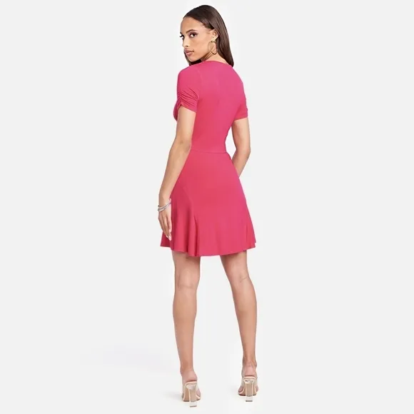 🆕️🆑️ New BEBE Pink Knit Dress | Short Sleeve Flowy Hem New Summer M