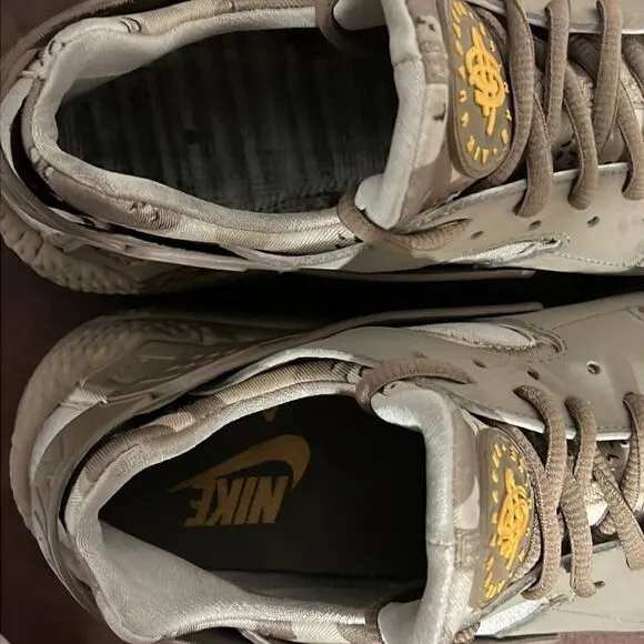 🔥🔥 NIKE AIR HUARACHE Desert CAMO Shoes - EUC - Men Sz 10.5  🔥🔥