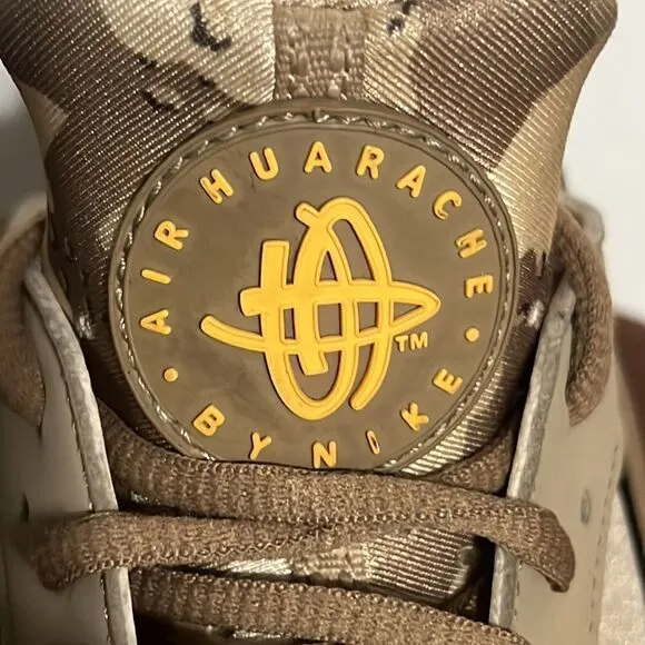 🔥🔥 NIKE AIR HUARACHE Desert CAMO Shoes - EUC - Men Sz 10.5  🔥🔥