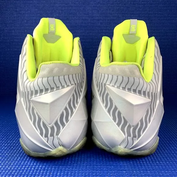 🔴 NIKE LEBRON 11 COLLECTION Men`s Size 11.5 Grey Basketball Shoes 683252-074