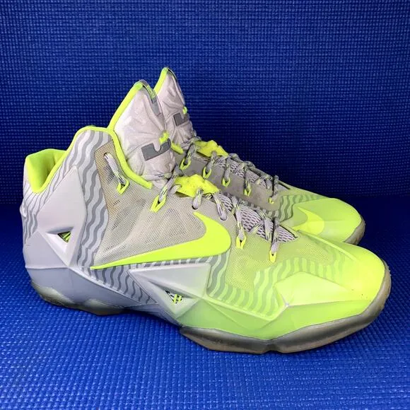 🔴 NIKE LEBRON 11 COLLECTION Men`s Size 11.5 Grey Basketball Shoes 683252-074