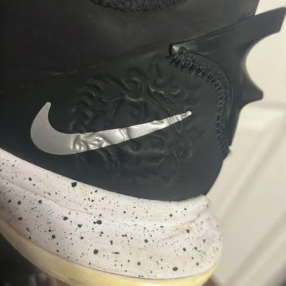 🏀 Nike LeBron Witness V5 Black/White Basketball Shoes LEBRON JAMES - Sz 8 - GUC