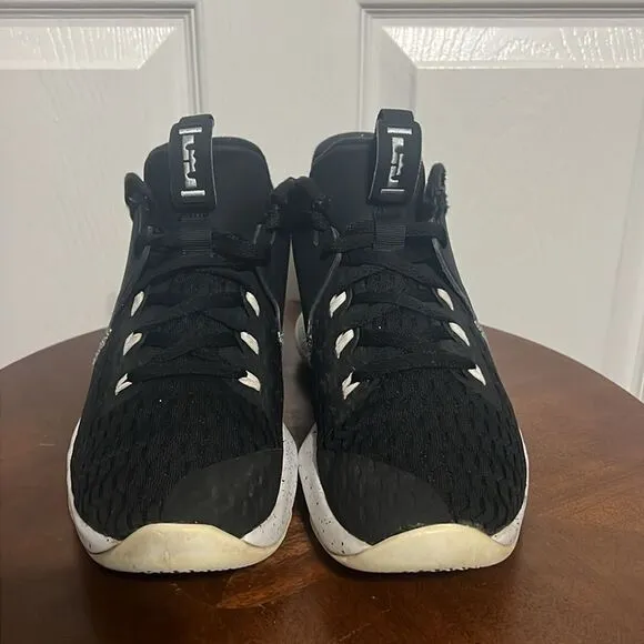 🏀 Nike LeBron Witness V5 Black/White Basketball Shoes LEBRON JAMES - Sz 8 - GUC