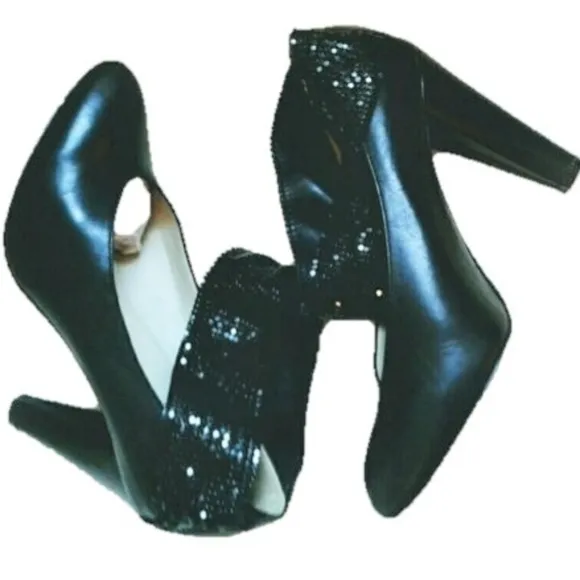 - NWT Marc by MARC JACOBS shoes!