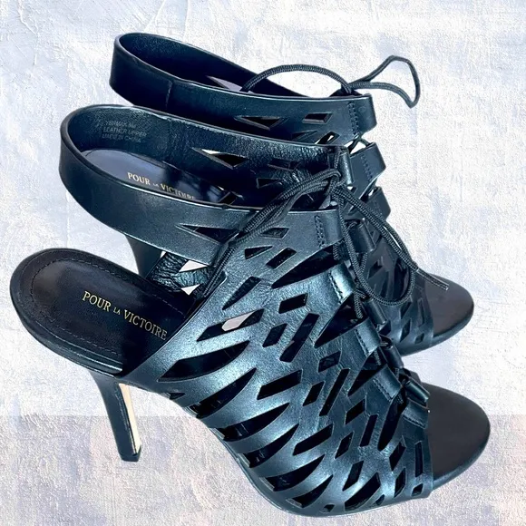 ✨ Pour La Victoire Black Yermak Sandals - Italian Leather Glam! ✨Size 9