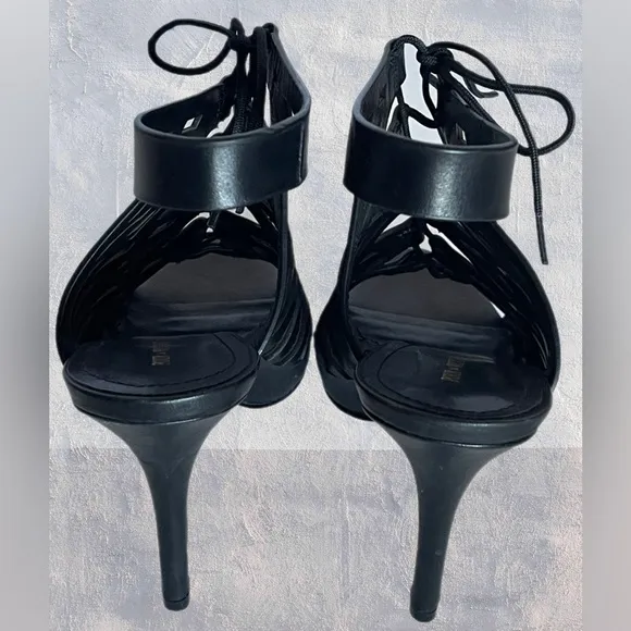 ✨ Pour La Victoire Black Yermak Sandals - Italian Leather Glam! ✨Size 9