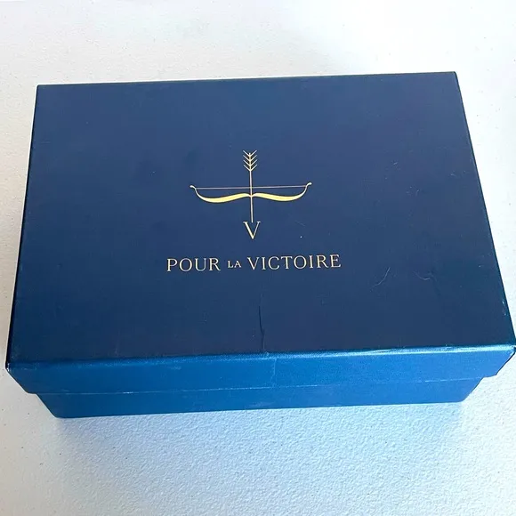 ✨ Pour La Victoire Black Yermak Sandals - Italian Leather Glam! ✨Size 9