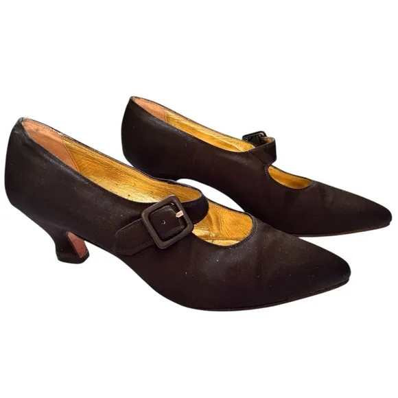 1920s flapper style vintage Perry Ellis satin pumps heels