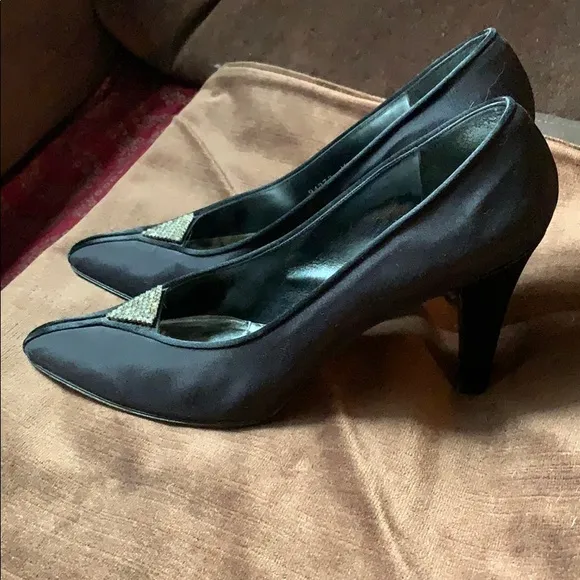 🌞1980s Vintage YSL Rhinestone &amp; Satin Pumps!