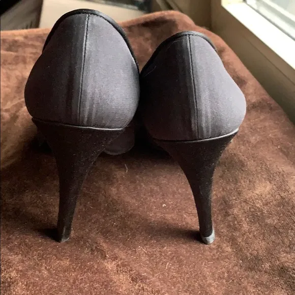 🌞1980s Vintage YSL Rhinestone &amp; Satin Pumps!