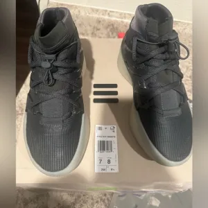 Adidas Fear of God X Athletics I Basketball Carbon Men 7/Womens 8 EUC
