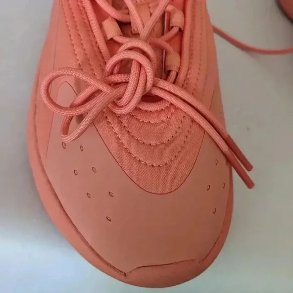 Adidas Ozelia J Women's NWT Magic Orange Shoes Big Girls/ Women Size 6.5