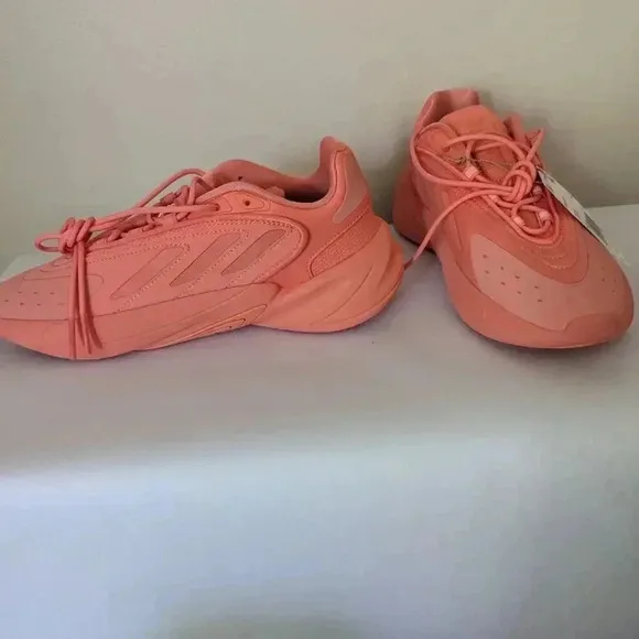 Adidas Ozelia J Women's NWT Magic Orange Shoes Big Girls/ Women Size 6.5