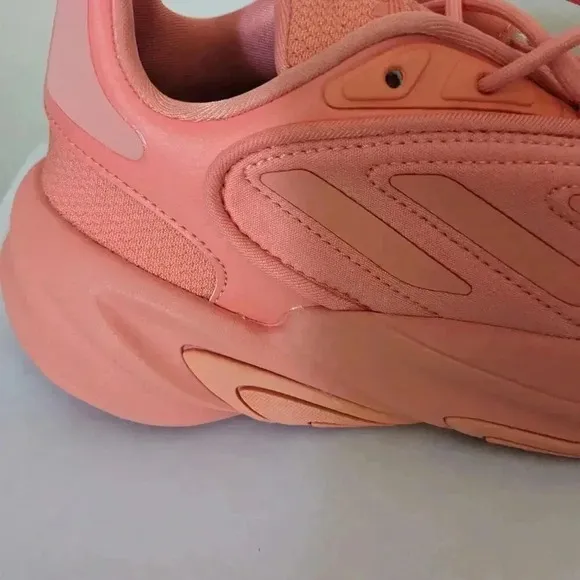 Adidas Ozelia J Women's NWT Magic Orange Shoes Big Girls/ Women Size 6.5