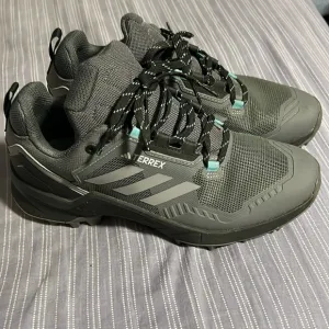 Adidas Women's Terrex AX4 Black Teal Grey Trail Shoes Size 9