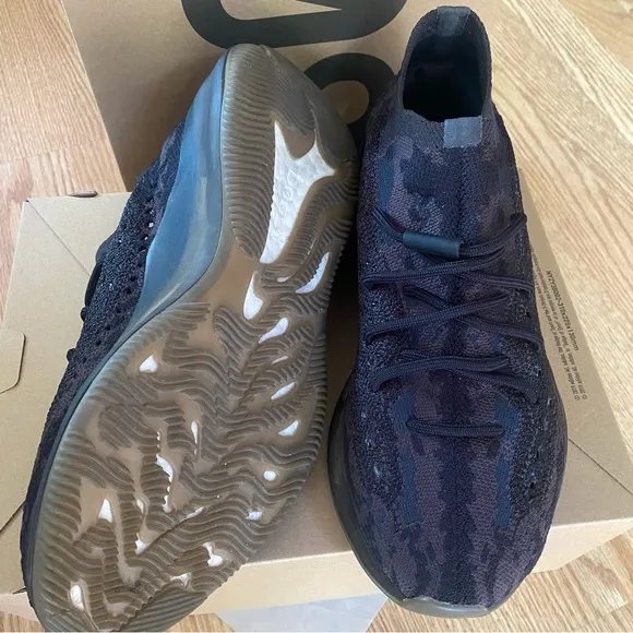 Adidas Yeezy 380 - Onyx