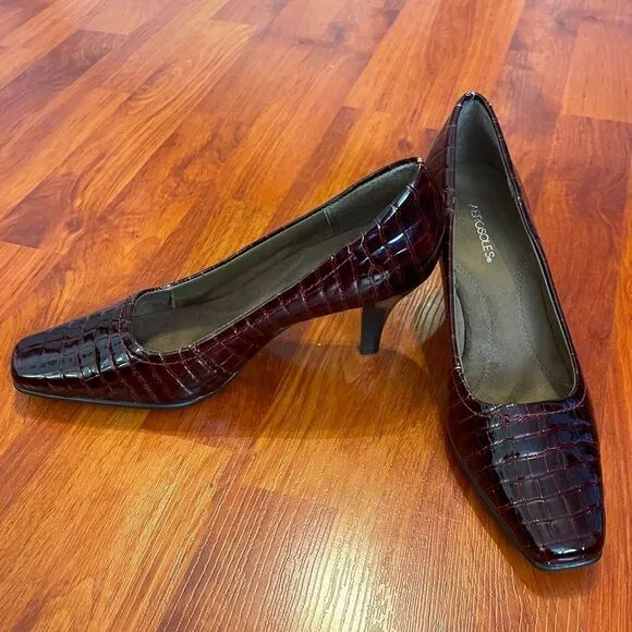 Aerosoles Crocodile Wine Red Heels Size 7.5
