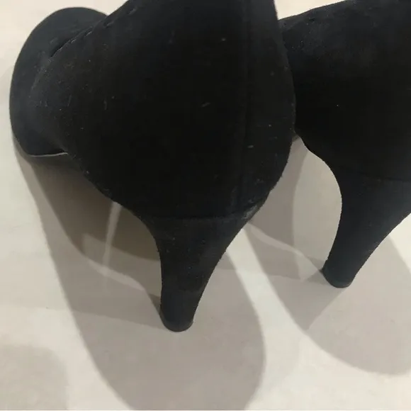 AGL Black Suede Heels / Pumps