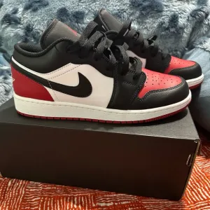 Air Jordan 1 Low Big Kids Shoes
