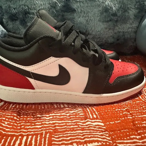 Air Jordan 1 Low Big Kids Shoes