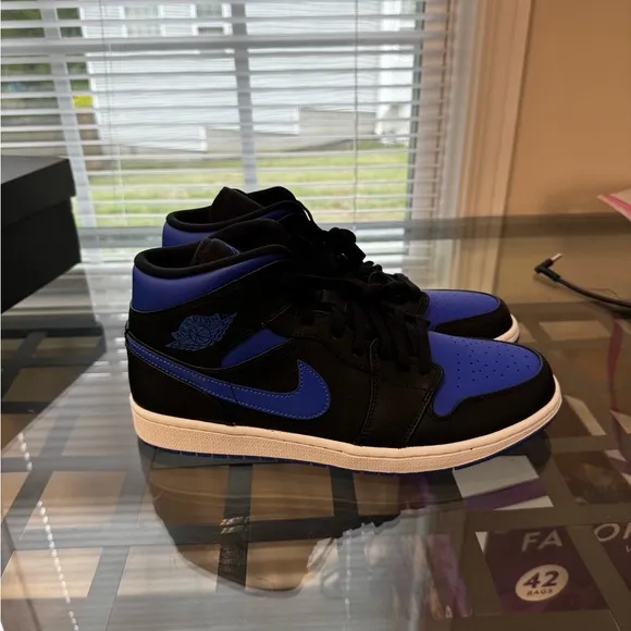 Air Jordan 1 Mid Men's Black and Blue Sneakers