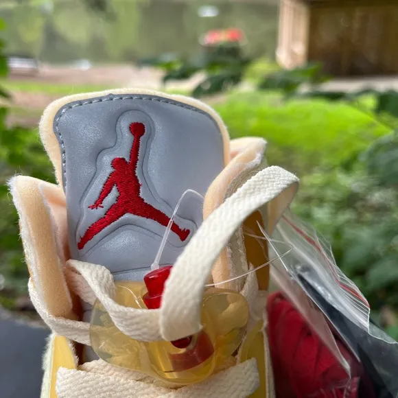Air Jordan 5 off-white Sail Men Sz8 Womens sz 9.5 athletic sneakers shoes stockx