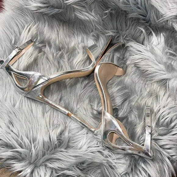 ALDO Violla Stiletto Heel Shoes in Metallic Silver Sz. 10