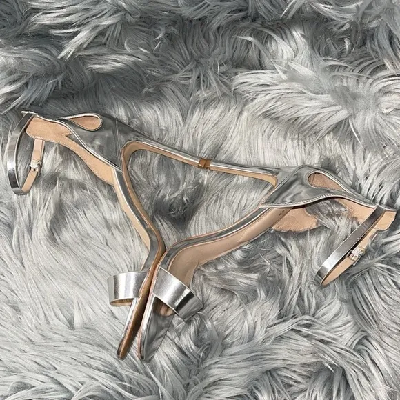 ALDO Violla Stiletto Heel Shoes in Metallic Silver Sz. 10