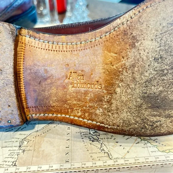 Allen Edmonds MacNeil's Brown wingtip shoes Sz: 12 C