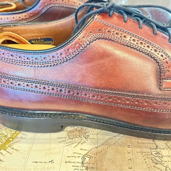 Allen Edmonds MacNeil's Brown wingtip shoes Sz: 12 C