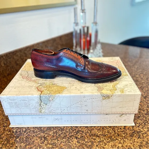 Allen Edmonds MacNeil's Brown wingtip shoes Sz: 12 C