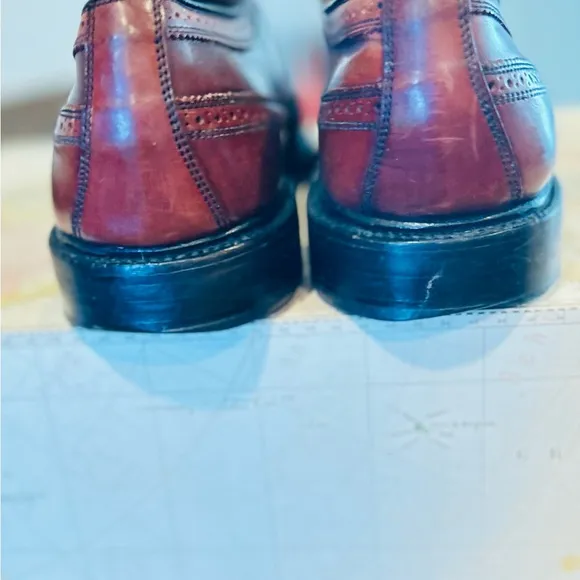 Allen Edmonds MacNeil's Brown wingtip shoes Sz: 12 C