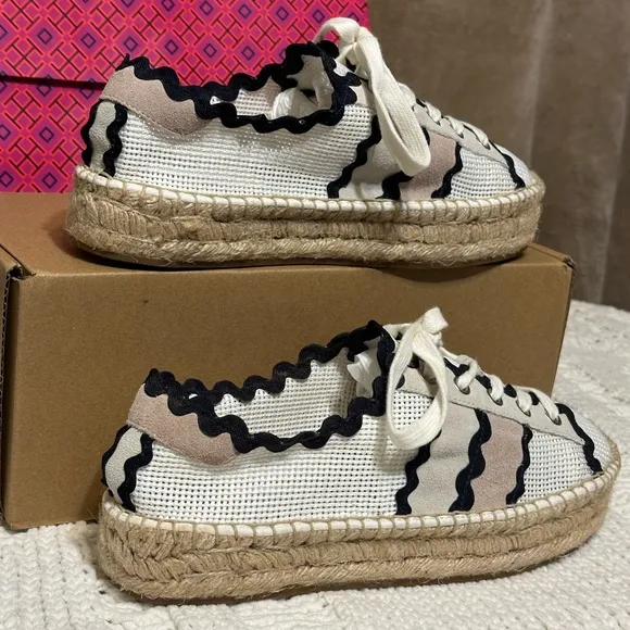 Anthropologie Bernardo 8 espadrille sneaker shoe bric brac white navy Tory Burch