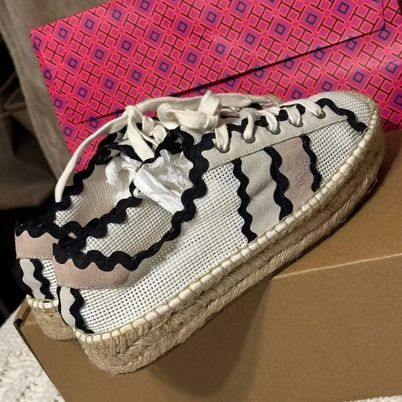 Anthropologie Bernardo 8 espadrille sneaker shoe bric brac white navy Tory Burch