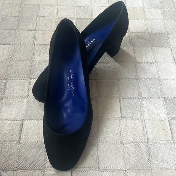 Antonio Saint New York All Day All Night Black Suede shoes in size 8.5D