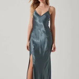ASTR Kathleen Dress In Slate Blue