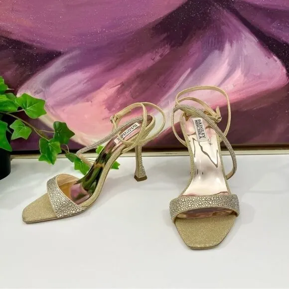 Badgley Mischka Brand Sally Curvy Heel Stiletto Sandal in Gold Size 9