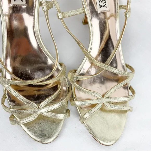 Badgley Mischka Gold Metallic Evening Wedding Heels Sandals sz 8.5