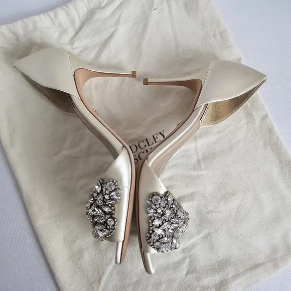 Badgley Mischka Hansen Ivory Embellished Satin d' Orsay Evening Pumps Size 7