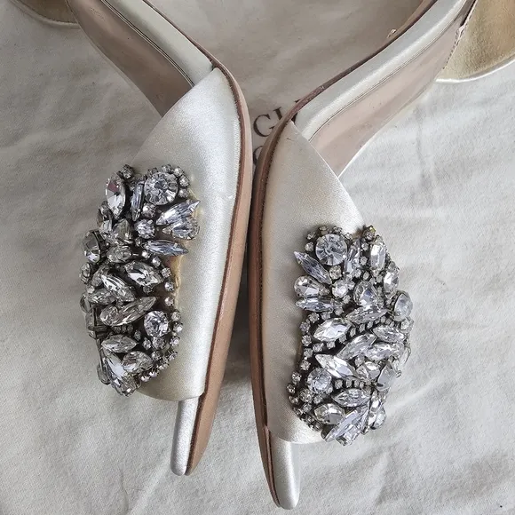 Badgley Mischka Hansen Ivory Embellished Satin d' Orsay Evening Pumps Size 7