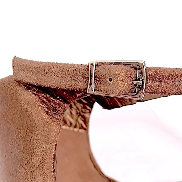 Badgley Mischka heels, metallic bronze size 8