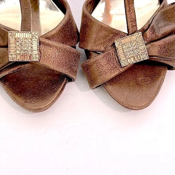 Badgley Mischka heels, metallic bronze size 8