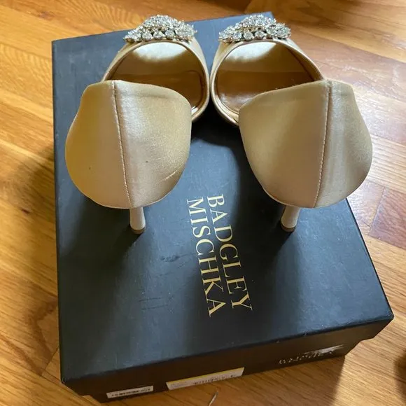 BADGLEY MISCHKA Lacie D Orsay Pumps Crystal Embellishments Wedding Shoes…