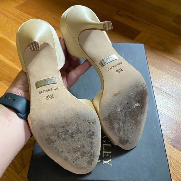 BADGLEY MISCHKA Lacie D Orsay Pumps Crystal Embellishments Wedding Shoes…